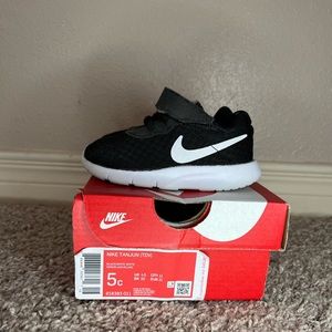 Nike Children’s Black/White Tanjun Shoes